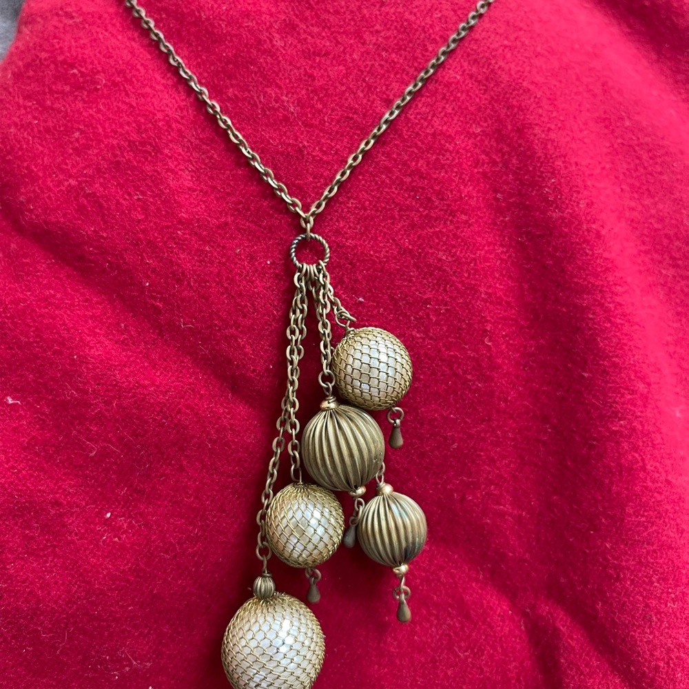 Elegant Gold-Toned Necklace
